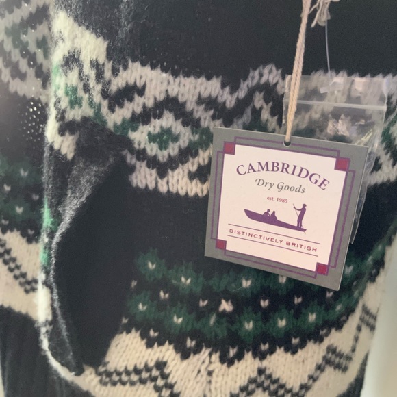 Cambridge Lamb’s Wool Sweater - Picture 6 of 6